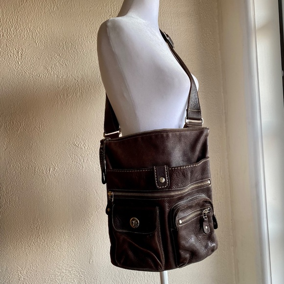 Roots Canada brown leather crossbody handbag with multiple pockets - Picture 3 of 10